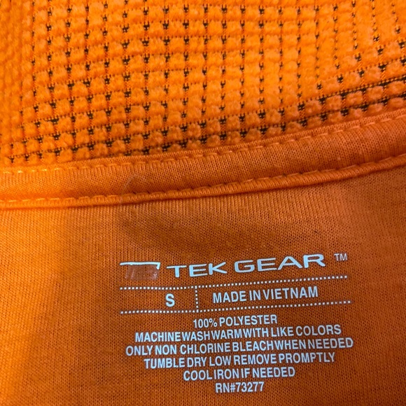 TEK GEAR Pullover With Front Pocket Size Small - Picture 3 of 4